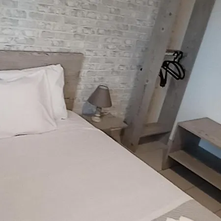 Semesterbostad Poseidon Room's